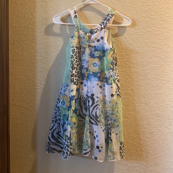 A cute dress in the brand hype - Picture 2 of 2